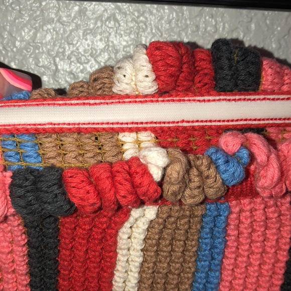 A colorful strapless crop top - Picture 3 of 3